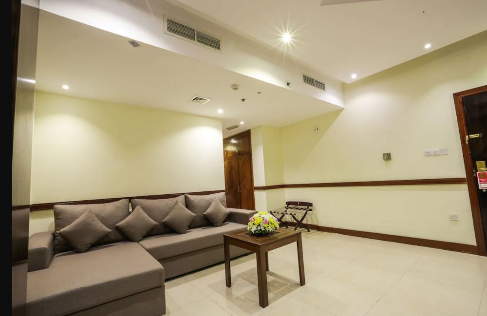 Suite Room, Vendome Plaza Hotel Dubai (ex. Vendome Palace Hotel) 3*