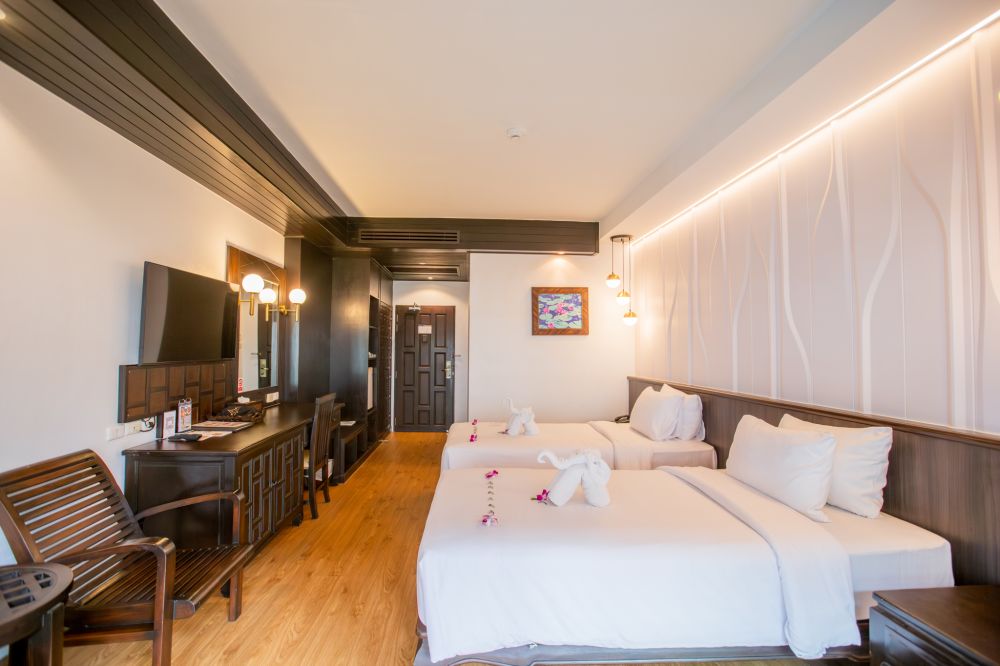 Deluxe PV, Nipa Resort 4*