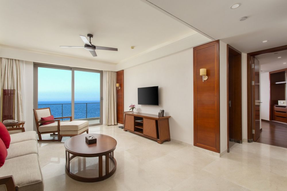 180-degree Super OV two-bedroom Suite, Sanya Seacube Resort (ex. Seacube Resort) 4*