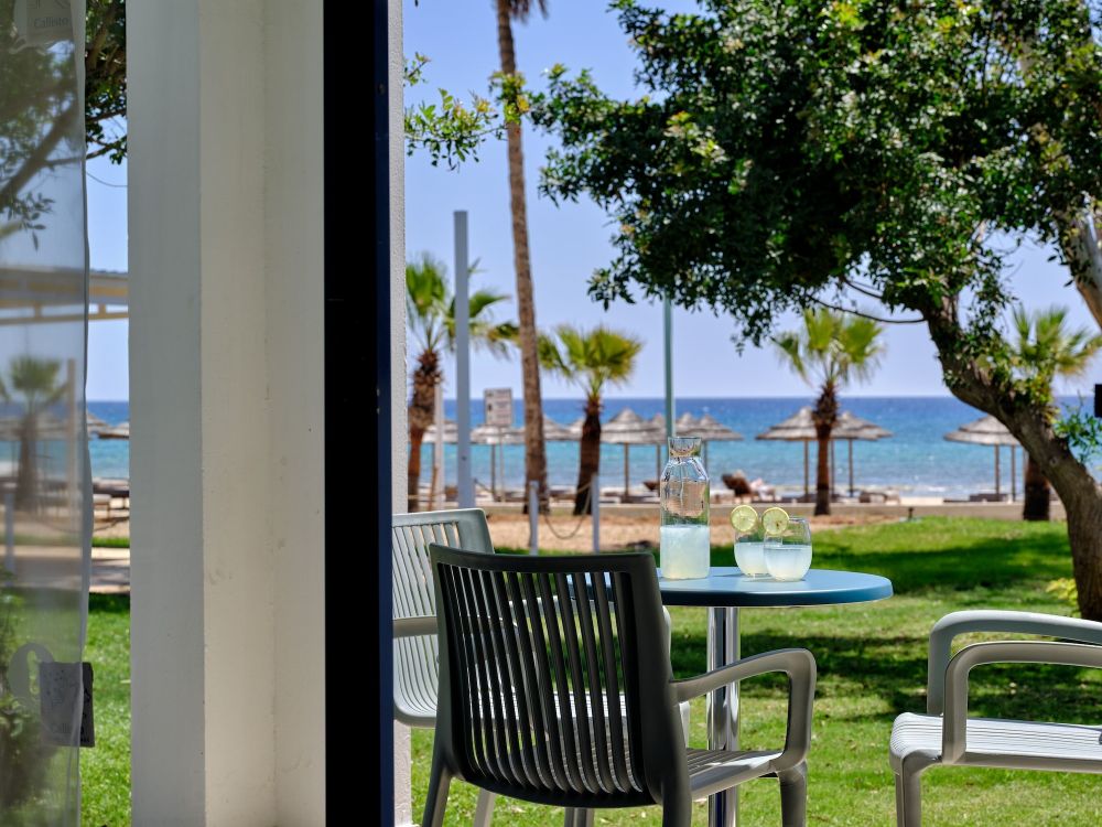 One-Bedroom Suite With Sea View, MarisMare Apartments 2*