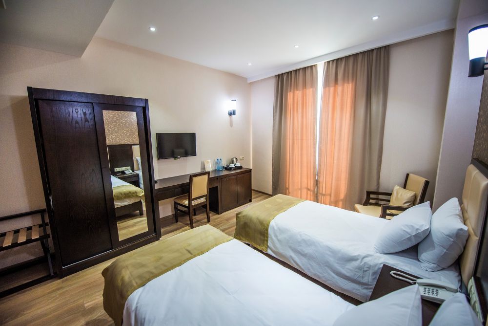 Twin Room, Tbilisi Inn 4*