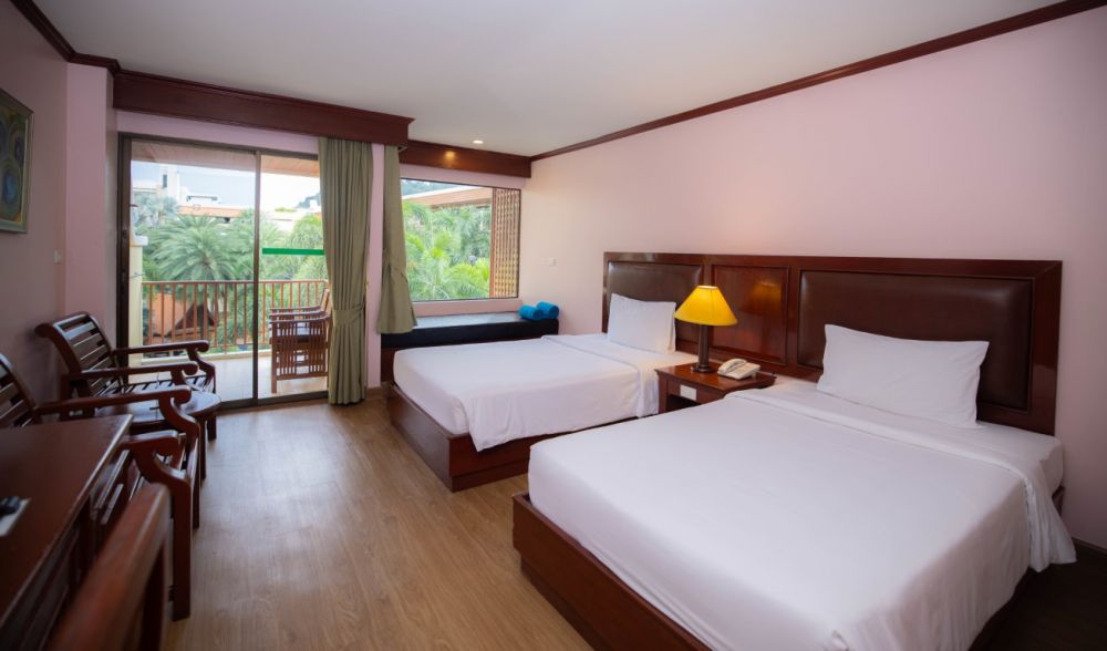 Deluxe Pool View, Baumanburi Hotel 3*