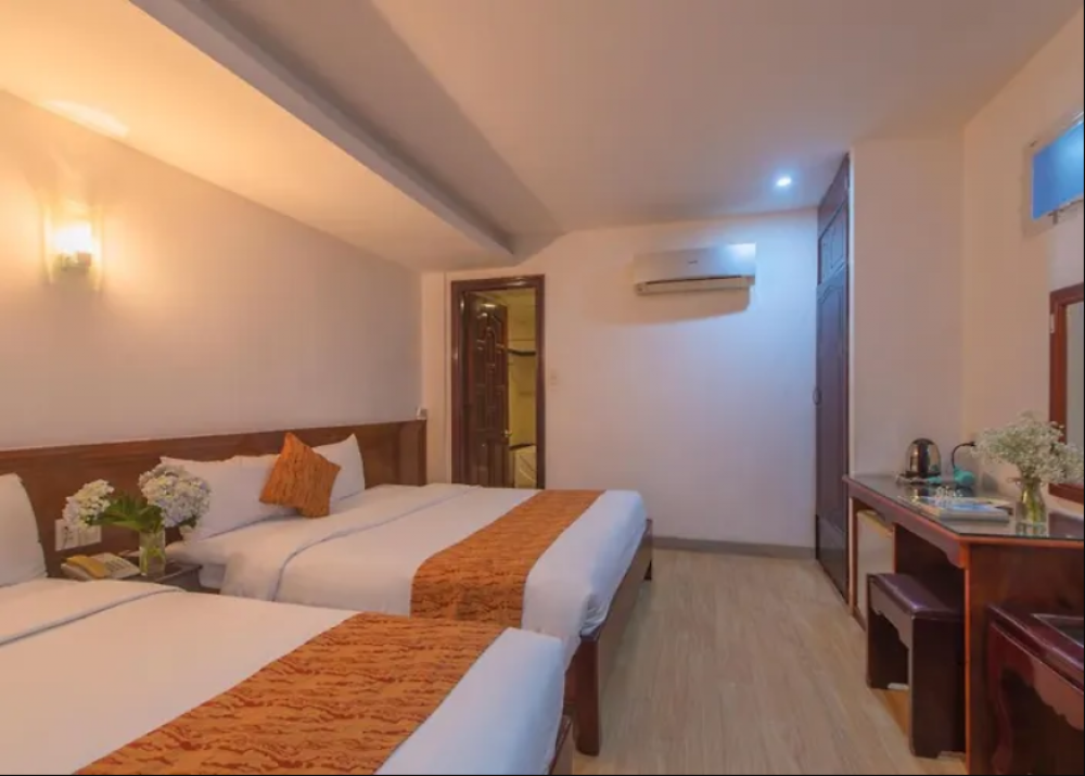 Standard Quadriple no Window, Le Soleil Hotel Nha Trang 3*