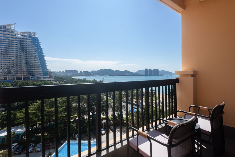 Deluxe Ocean View King Bed Room, Golden Phoenix Sea View 4*