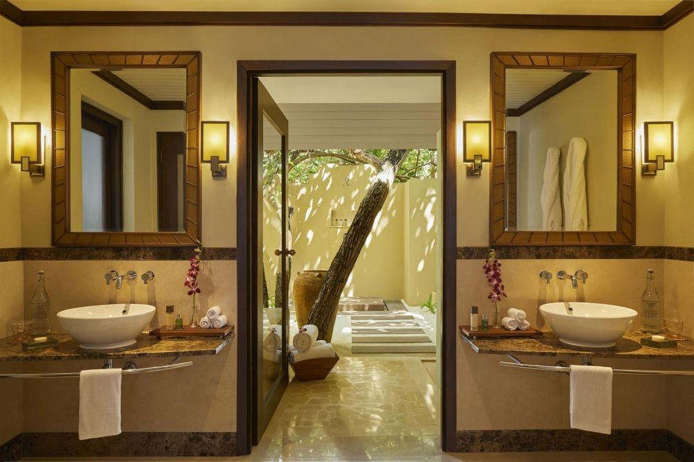 2 Bedroom Sunset Beachfront Suite with Pool, Taj Exotica Resort & Spa 5*