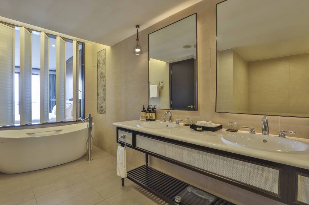 Deluxe, Vinpearl Resort & Golf Nam Hoi An 5*