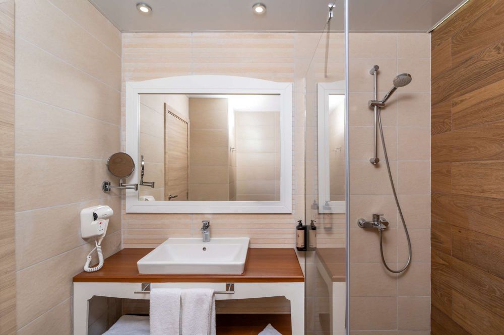 Deluxe Room Side Sea View, Festa Via Pontica 4*