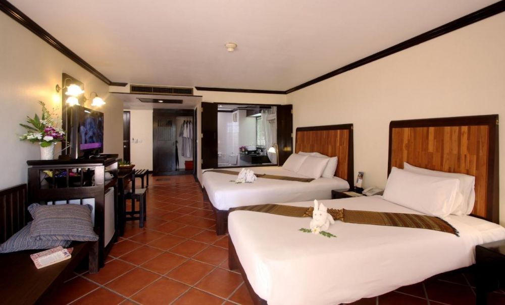 Penthouse Suite, The Front Village 3*