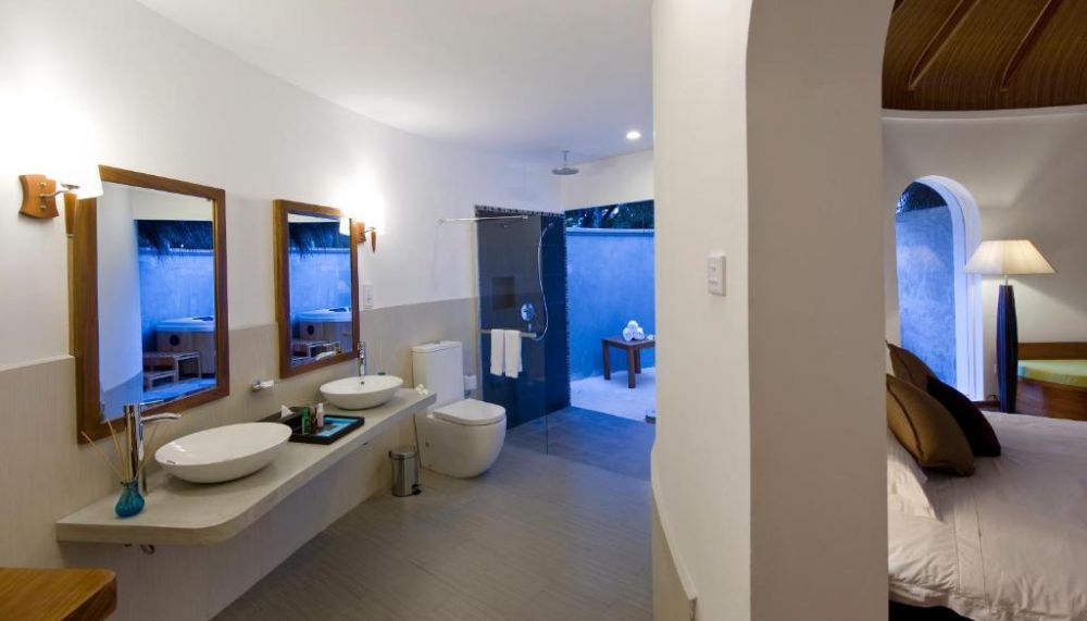 Superior Beach Villa, Niva Kuramathi Maldives (ex. Kuramathi Maldives) 4*