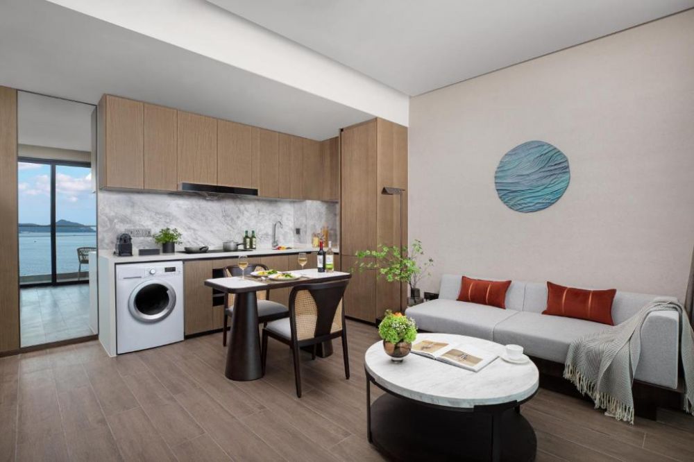 One-Bedroom Premier Seaview, Ascott Dadonghai Bay Sanya 5*