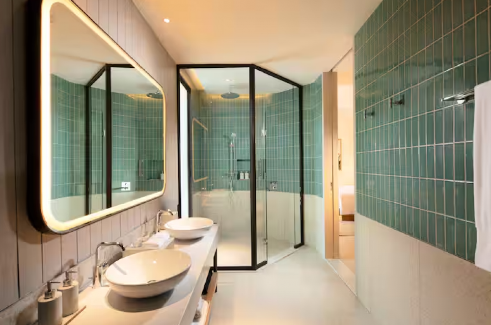 Twin Deluxe Room with Balcony, Hilton Burau Bay Langkawi 5*