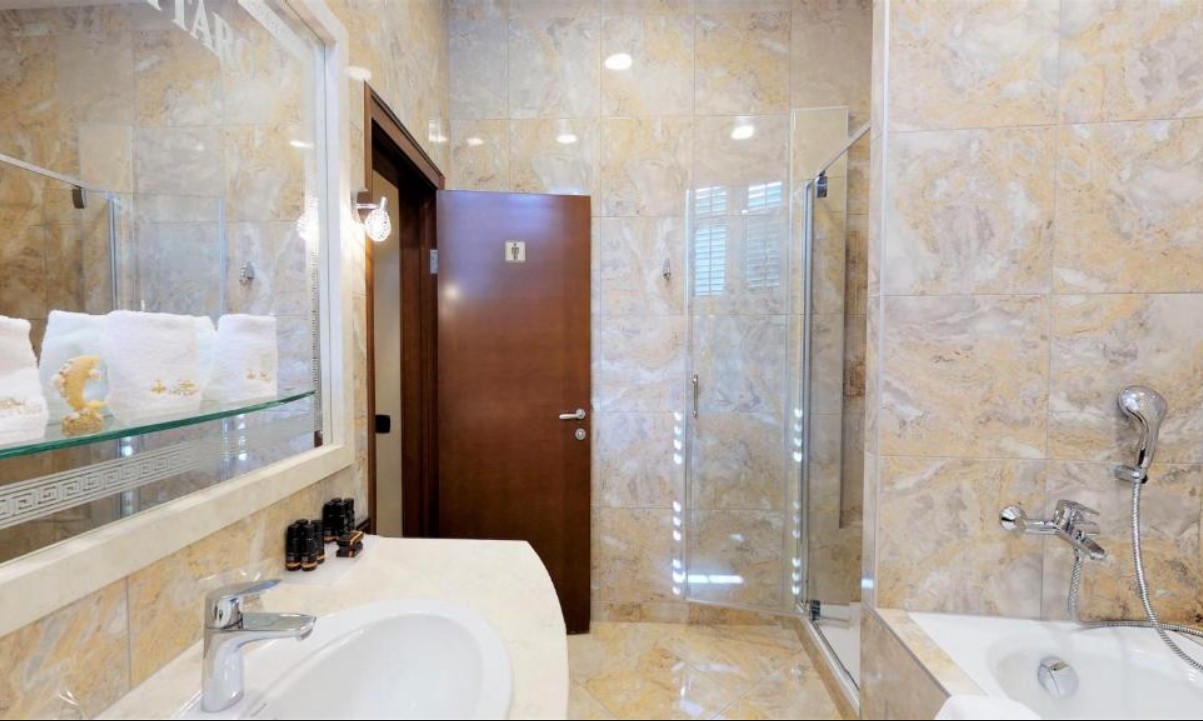 2 Bedroom Deluxe Suite, Cattaro 4*