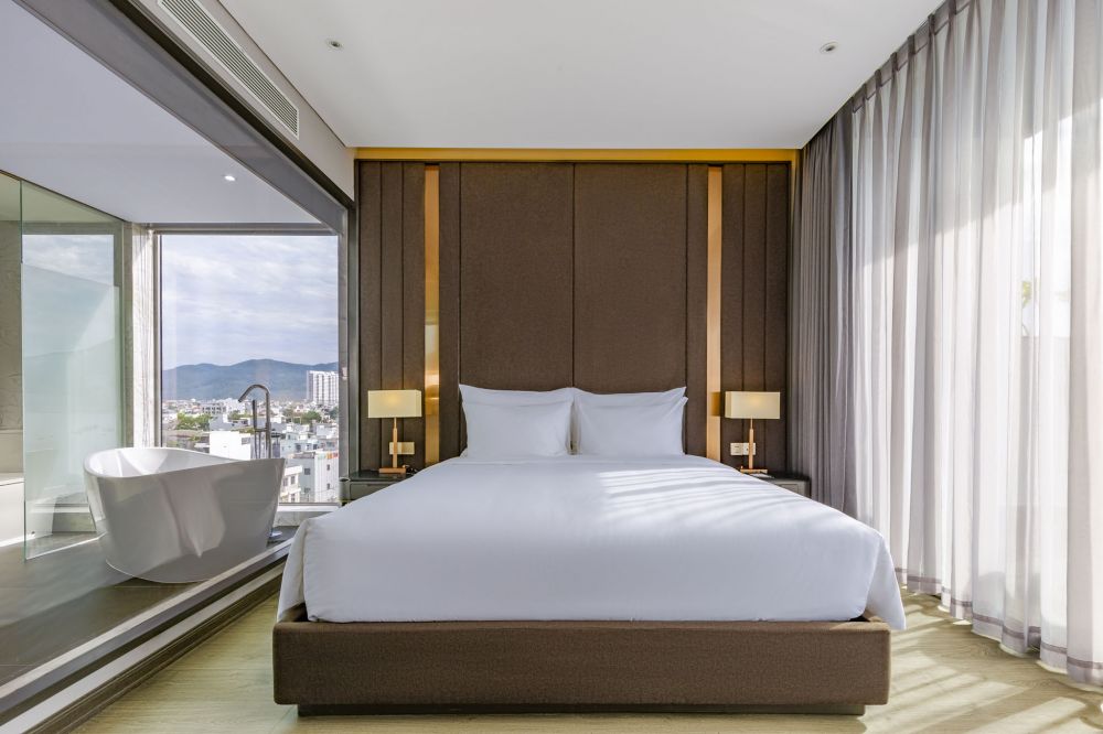 1 Bedroom Residence Ocean Front, Le Sands Oceanfront Da Nang 4*