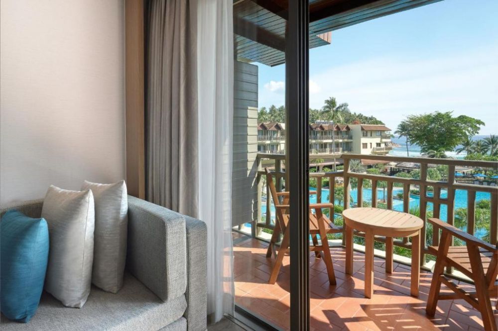 Larger Guest Room Pool View, Phuket Marriott Resort & Spa Merlin Beach 5*