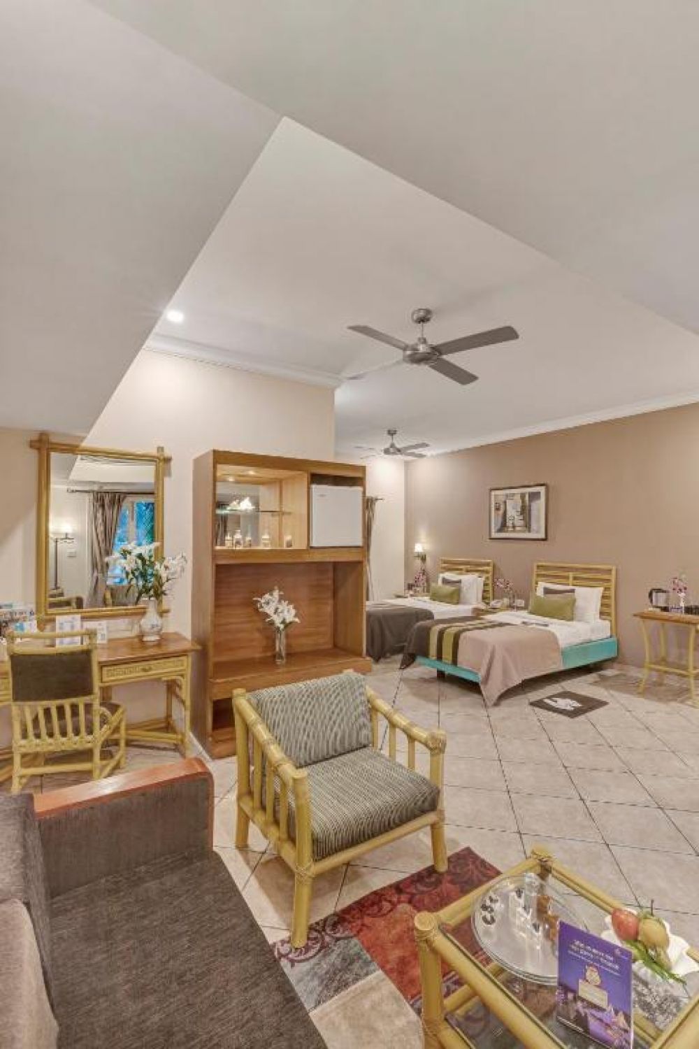 Standard AC (Hotel Unit), Club Mahindra Emerald Palms Resort 4*