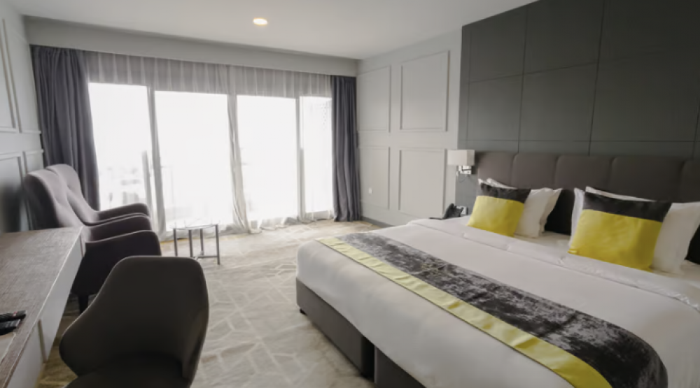 Standard Double Room, Manhattan Business Hotel 4*