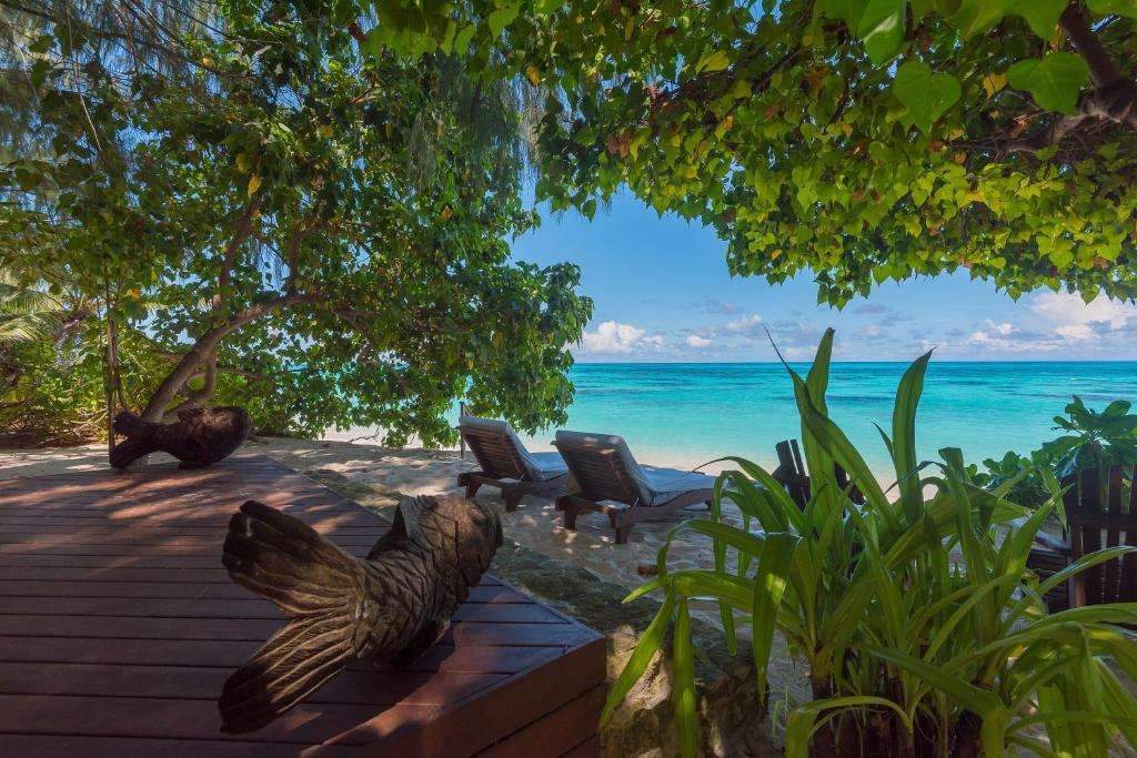 Beach Villa, Denis Private Island 5*