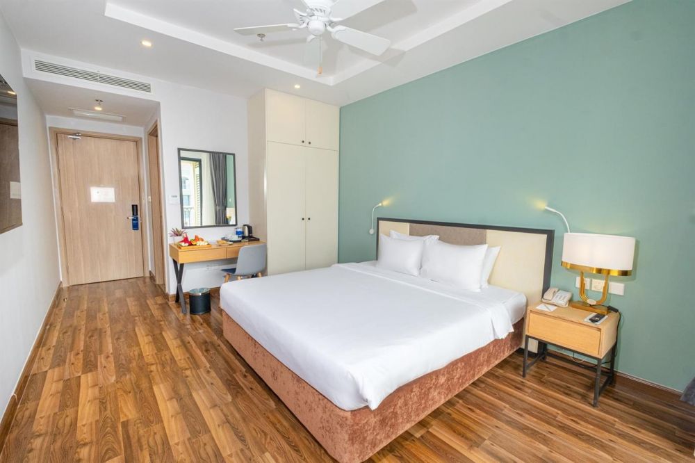 Family Connecting Superior Pool, Wyndham Garden Grandworld Phu Quoc 4+