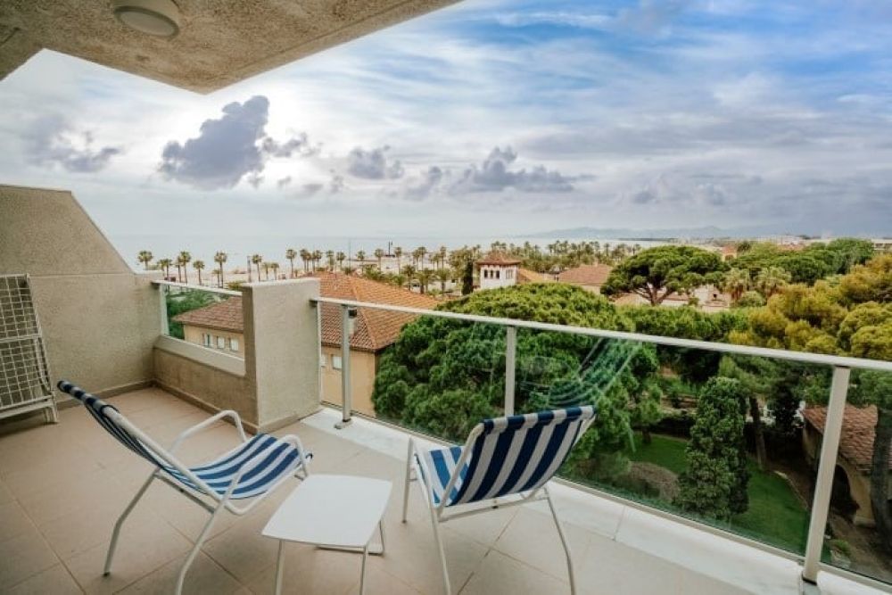 Suite Mediterranea (Promo/Pool View/Sea View), Blaumar Salou 4*