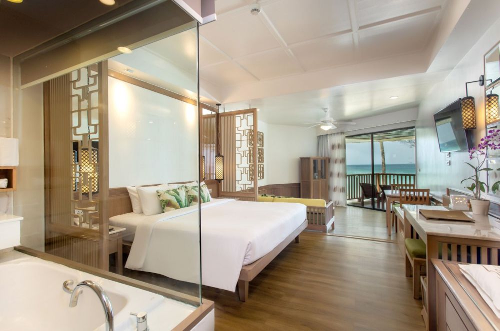 Junior Suite Oceanfront (Thani Wing), Katathani Phuket Beach Resort 5*