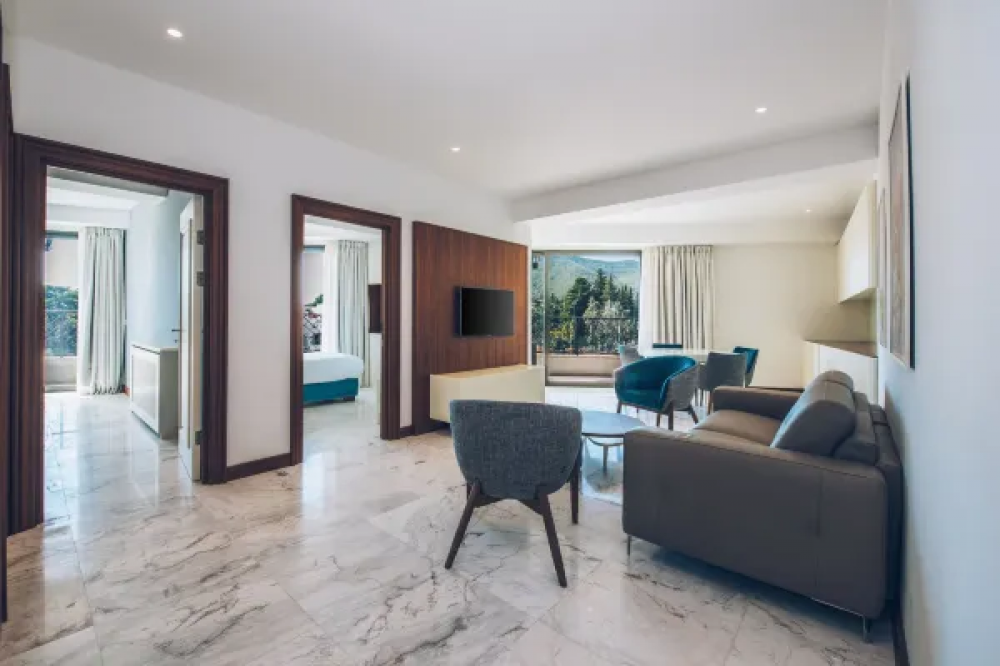 Family Suite (Rate A), Iberostar Waves Slavija 5*