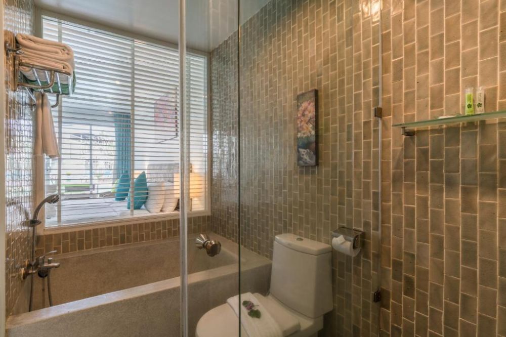 Deluxe Pool View/ Pool Access, The Briza Beach Resort, Khao Lak 4*