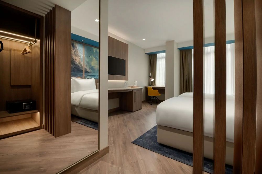 Comfort Twin Room, City View, La Quinta by Wyndham Batumi 4*