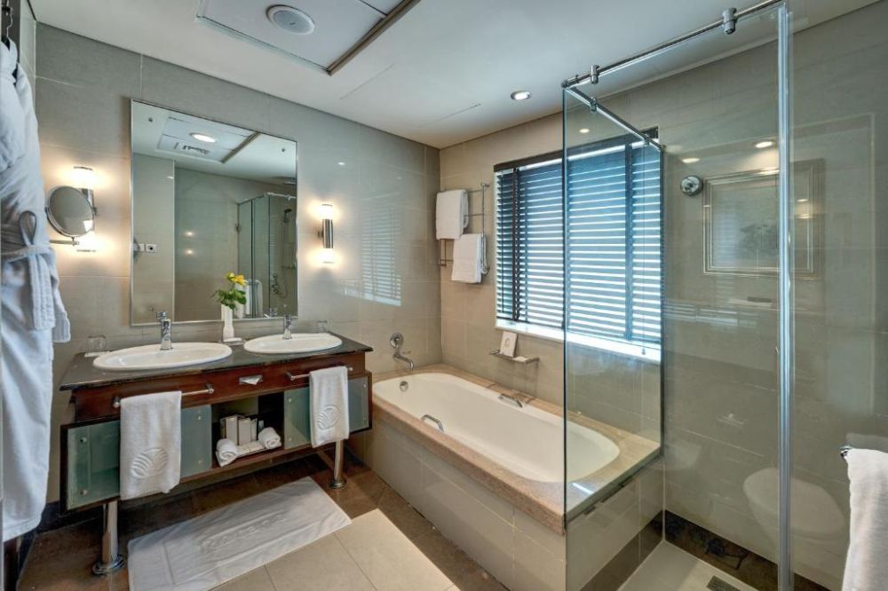 One Bedroom Suite, Radisson Blu Hotel Barsha Heights (Ex. Media Rotana) 5*
