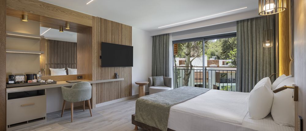 Jacuzzi Terrace Room, Movenpick Resort Antalya Tekirova (Ex. Royal Diwa Tekirova Resort) 5*