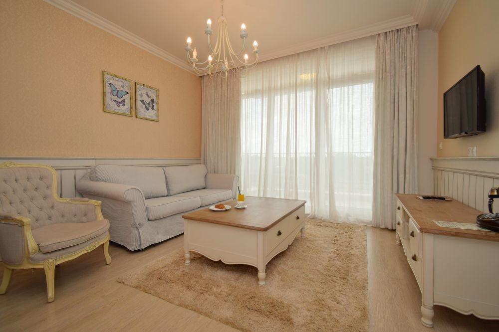 APP Standart, Therma Palace 5*
