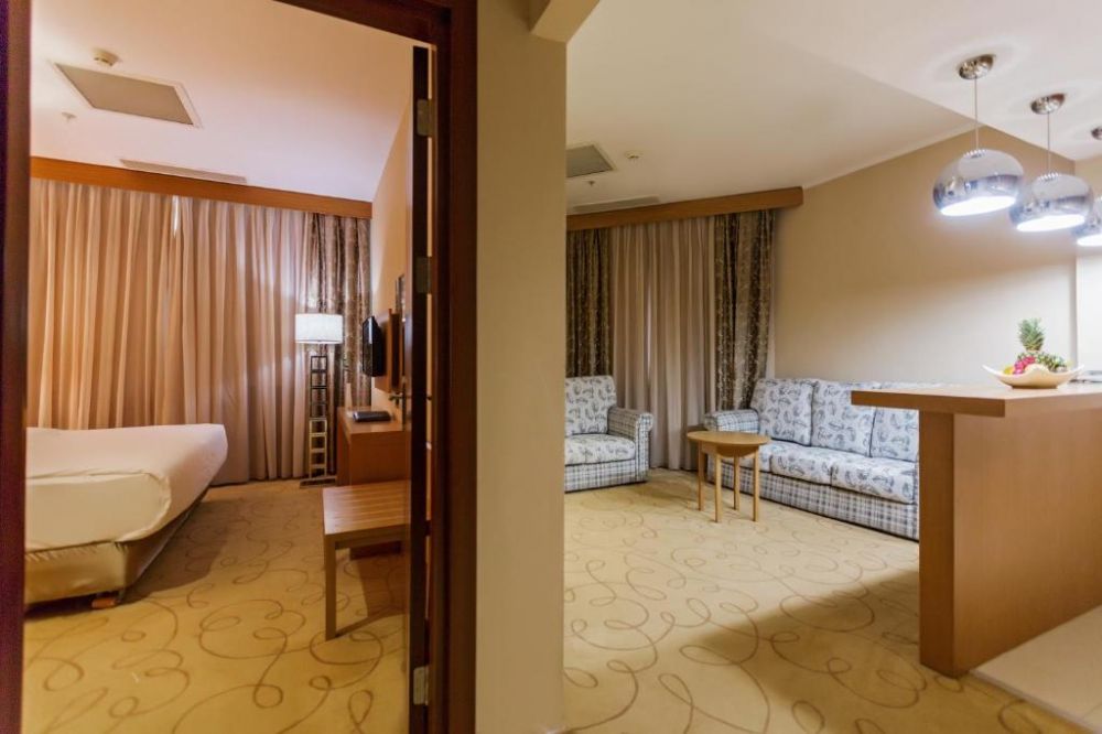 Апартаменты с видом на город/реку, Hayat Hospitality Oskemen 5*