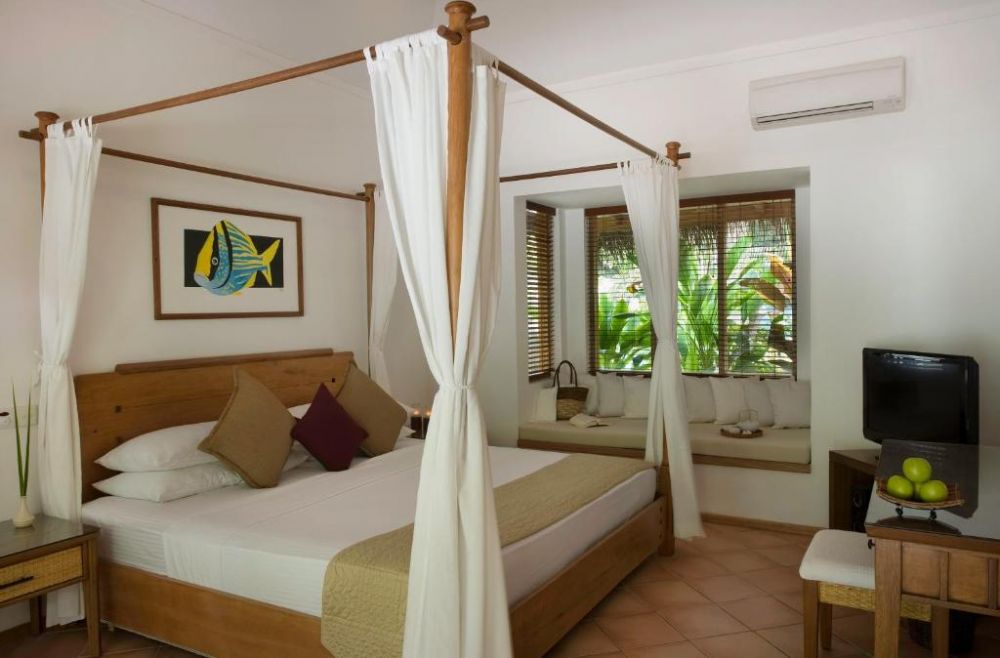 Deluxe Beach Villa, Niva Kuramathi Maldives (ex. Kuramathi Maldives) 4*