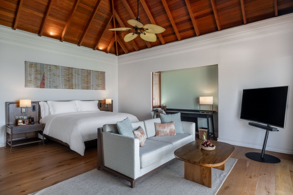 Overwater Pool Villa, Dusit Thani Maldives 5*