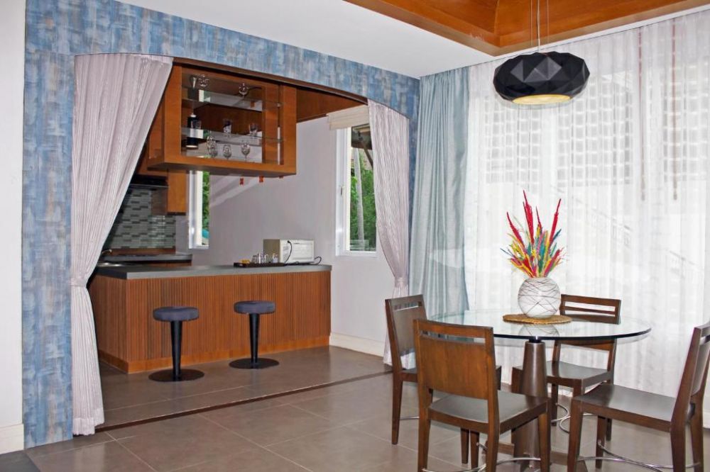 Sunrise Suite, Weekender Resort & Spa 3*
