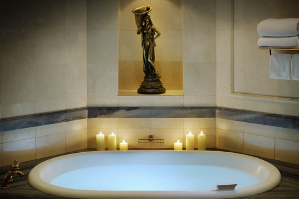 Royal Suite, The Bristol Hotel By Royal Orchid Hotel Management 4*