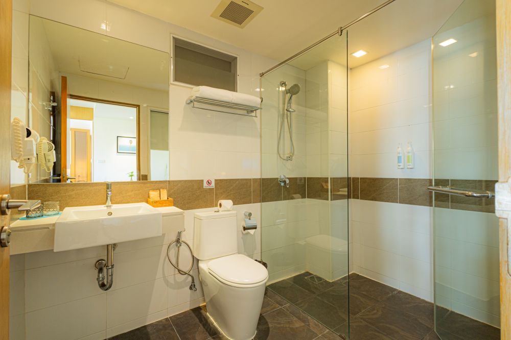 Deluxe City View Room, Ashlee Plaza Patong Hotel & Spa 3+