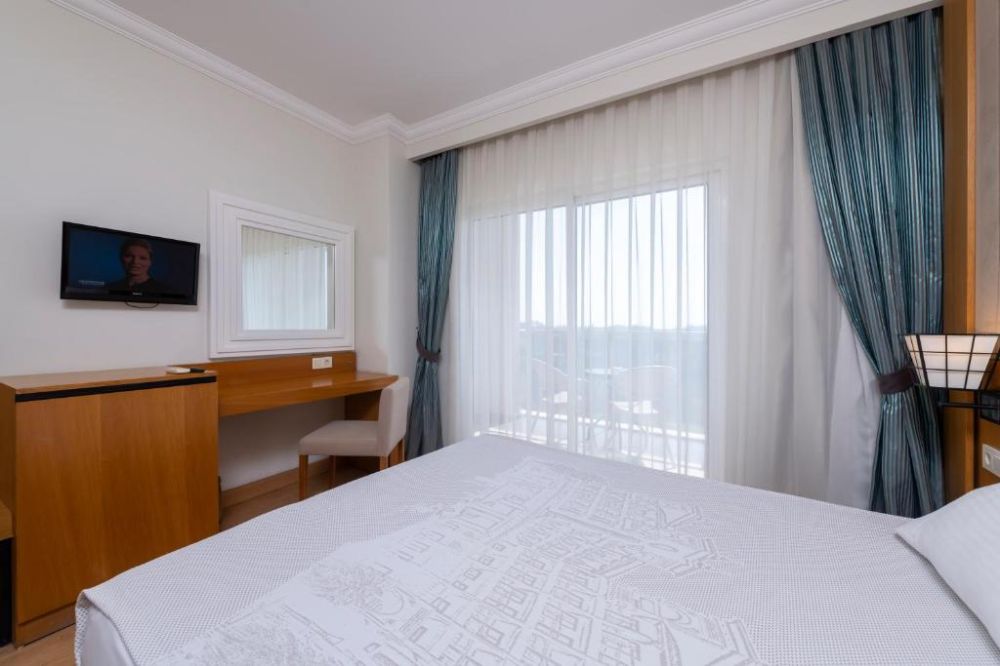 Eco | Land / Pool Vi̇ew Room (Standard Room), Lake River Side Hotel & SPA 5*