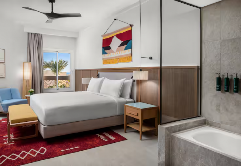 Beachside Premium Suite PV/SV, Doubletree By Hilton Sharm Bay Resort Mountain Side 4*