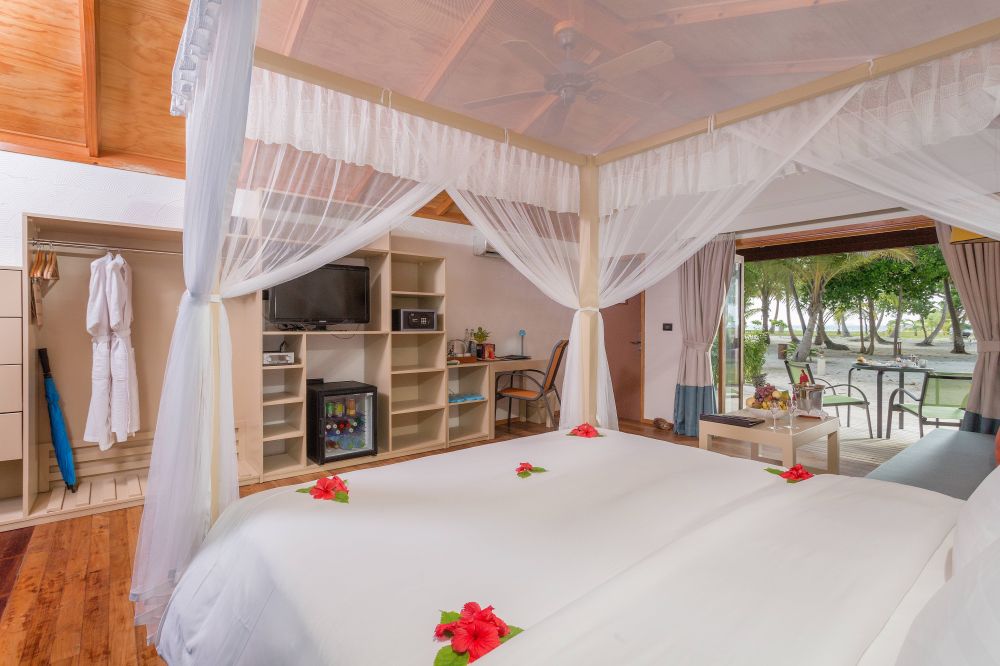 Jacuzzi Beach Villa (Age 18+), Meeru Island Resort 4*