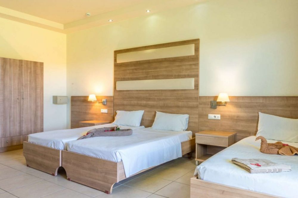 Superior, Stamos Hotel 3*