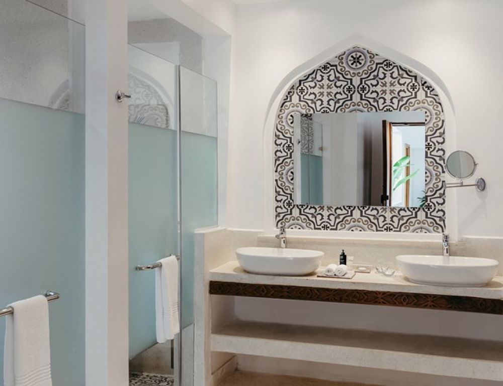 Deluxe Room Beachfront, LUX*Marijani Zanzibar 5*