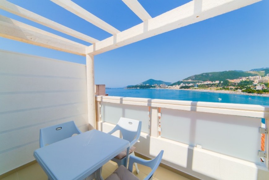 DBL Sea View, Obala Ponta 4*