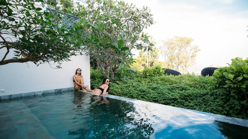 Beachfront Pool Suite with Garden, Baba Beach Club Hua Hin 5*