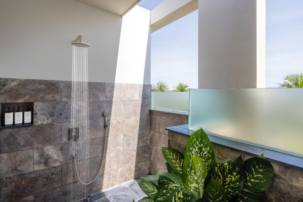 The Level Two Bedroom, Melia Danang Beach Resort 5*