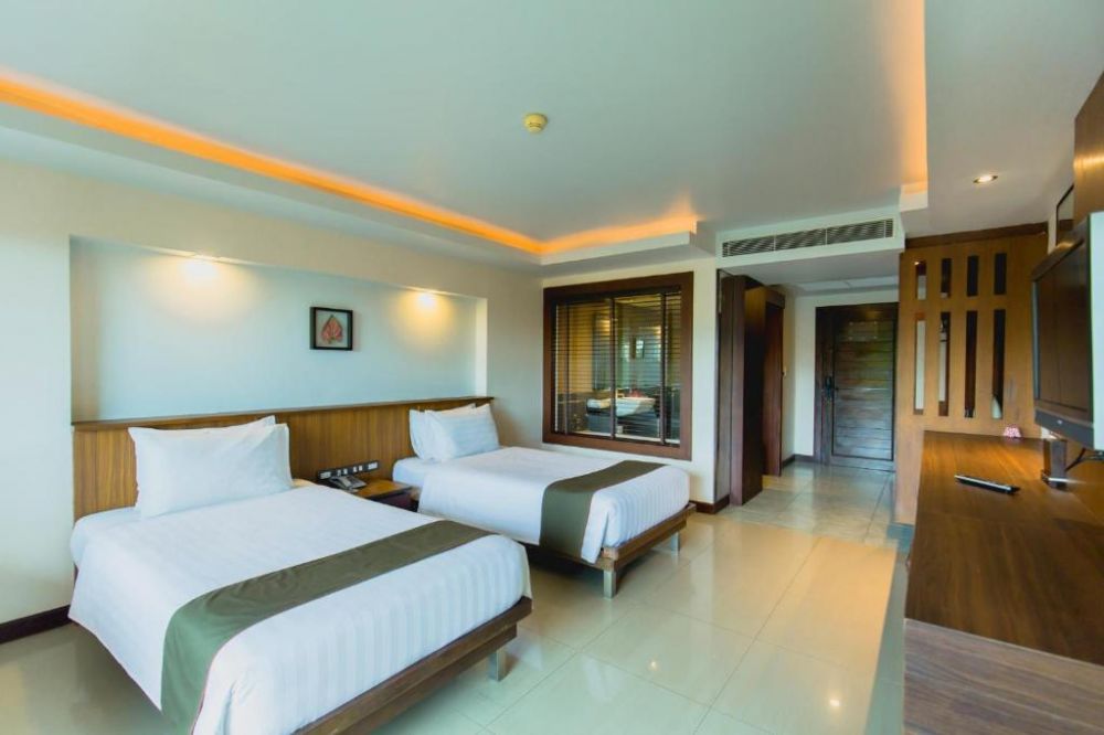 Deluxe, Thanthip Beach Resort 3*