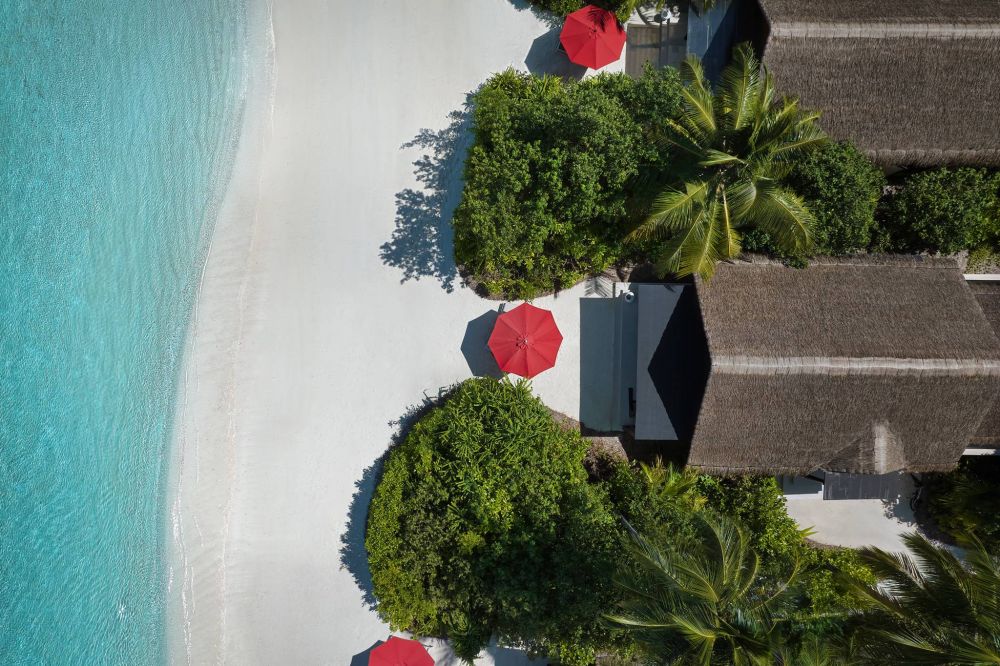 Deluxe Beach Villa, Niyama Private Island Maldives 5*
