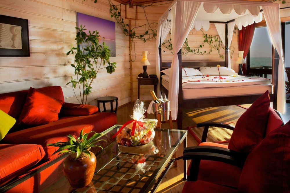Sangu Water Villa - Honeymoon Suite (Age 15+), Kuredu Island Resort 4*