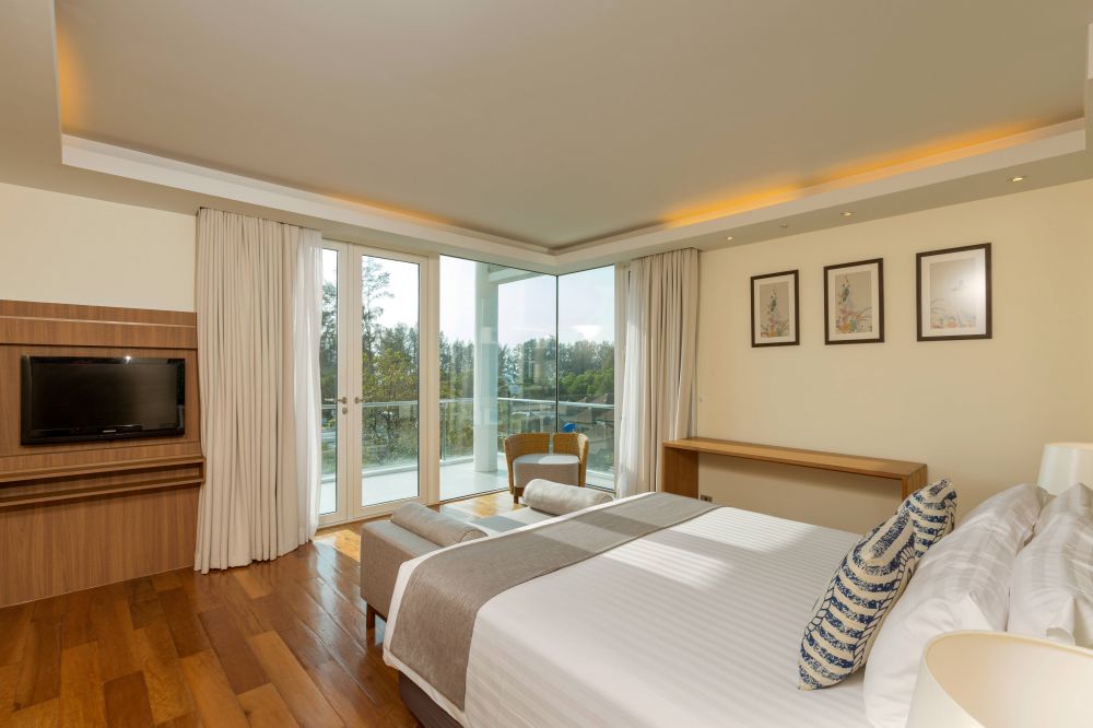 4 Bedroom Penthouse Pool Suite with Kitchen, Splash Beach Resort Maikhao Phuket 5*