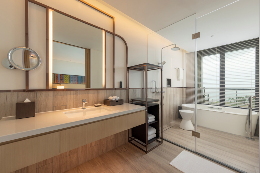 King / Twin Bed Ocean View Club Access, Hyatt Regency Sanya TianLiBay 5*