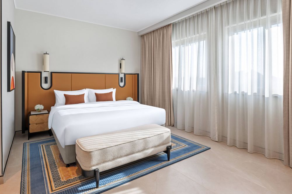 Club Room, NH Collection Dubai Ibn Battuta (ex. Oaks Ibn Battuta Gate Dubai) 5*